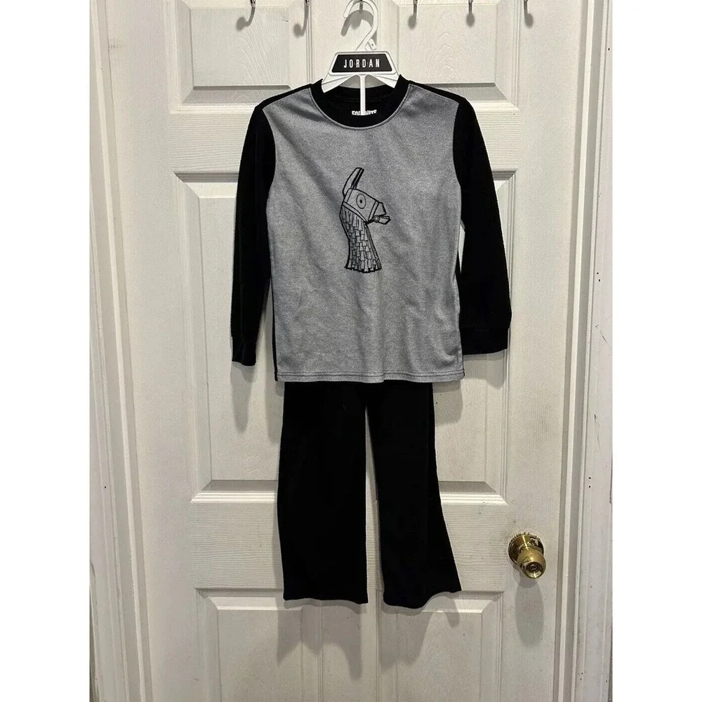 Fortnite Kids Pajama Set Size 8 Gray Black Loot‎ Llama Fleece 2 Piece Sleepwear